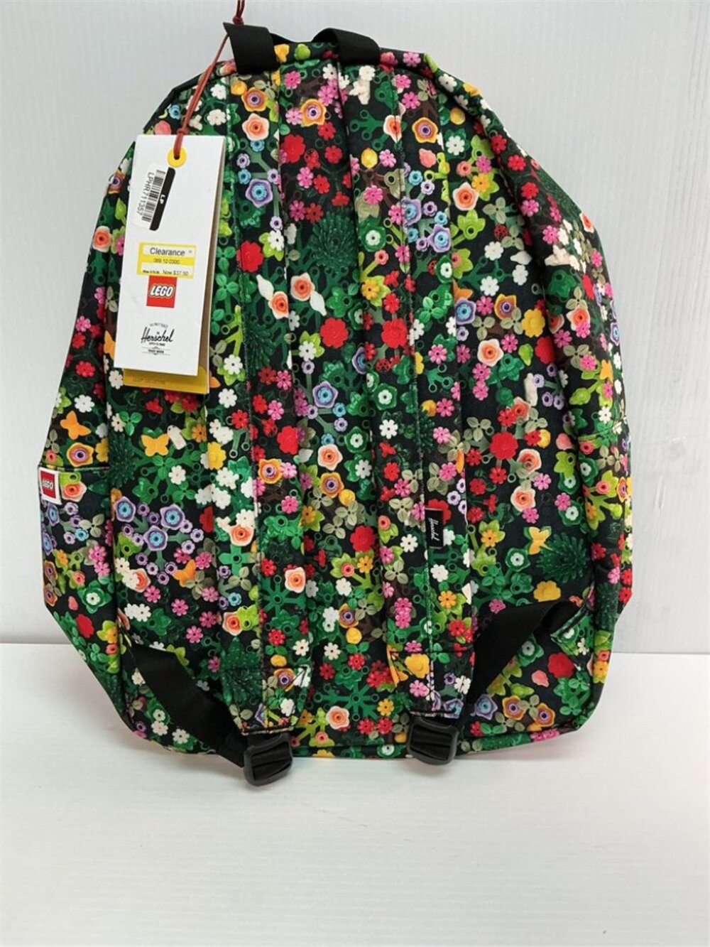 NWT Herschel Supply Co. x LEGO Classic XL Backpack Scavenger Hunt Meadow print - Picture 9 of 9